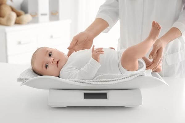Bảng cân nặng của trẻ sơ sinh mới nhất như thế nào?