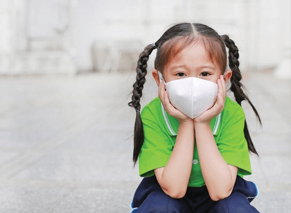 Tầm quan trọng của việc đeo khẩu trang cho bé trong mùa dịch COVID-19