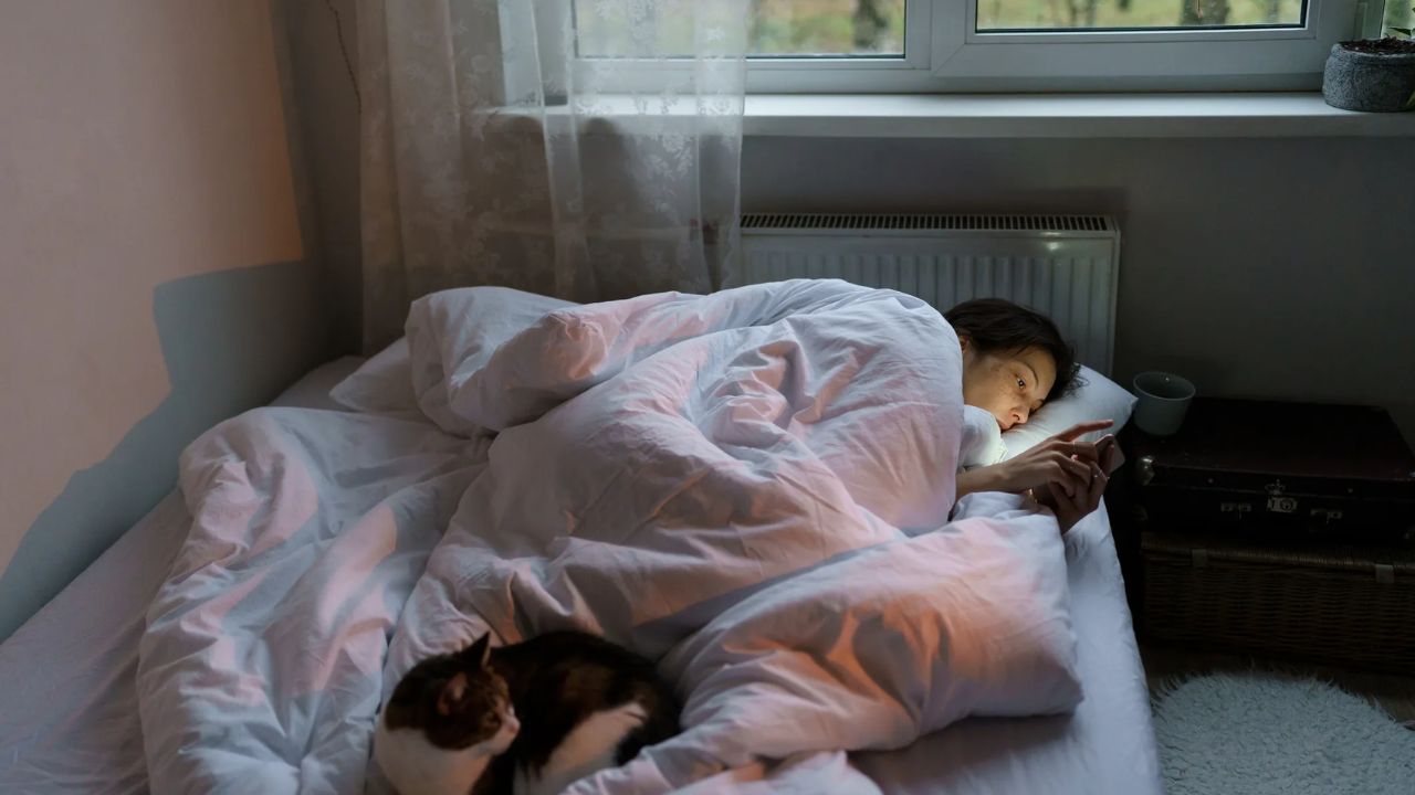 XU HƯỚNG TỰ CHỮA LÀNH CỦA GEN Z - BED ROTTING LIỆU CÓ THỰC SỰ TỐT?